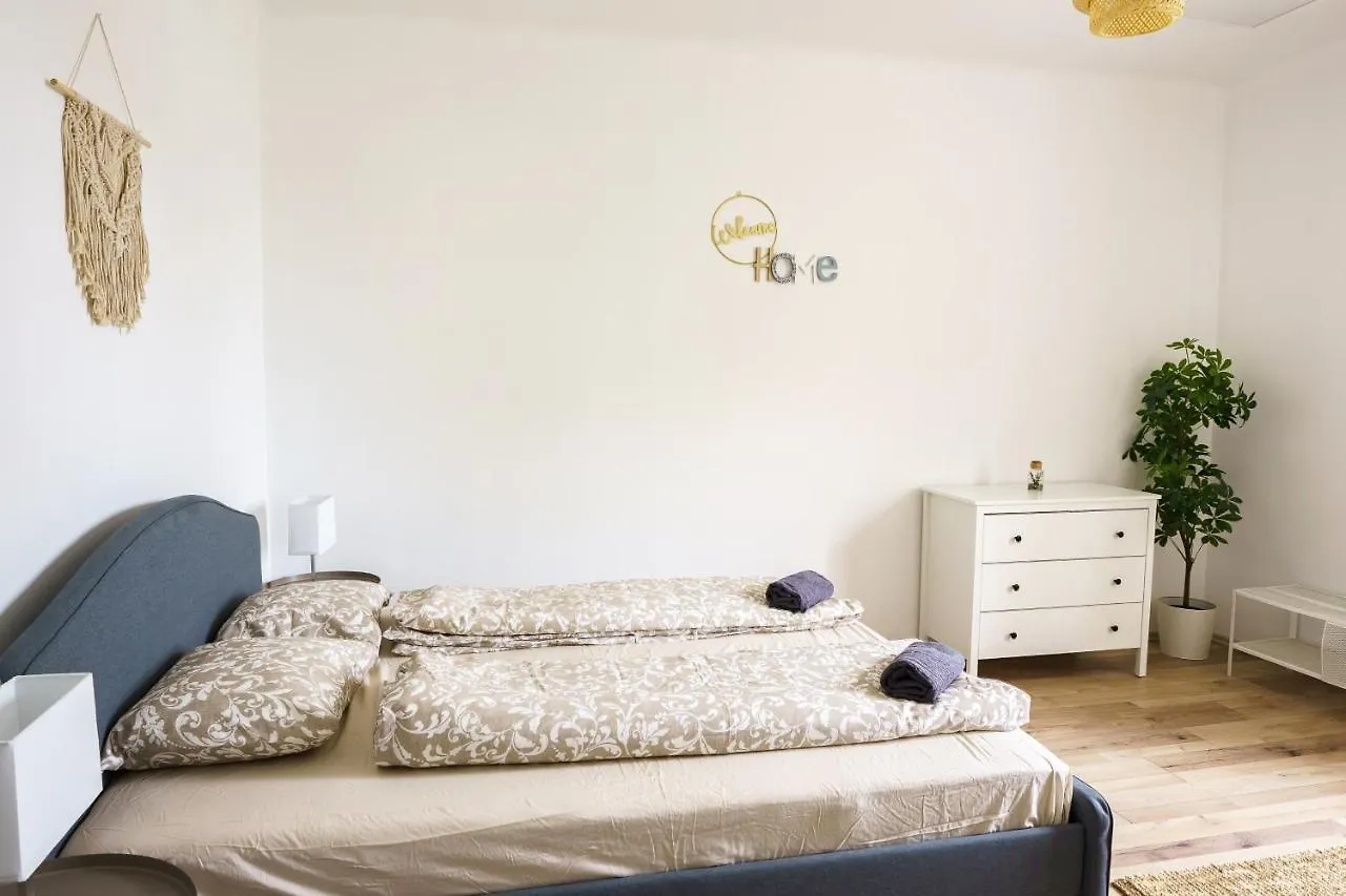 Vienna City Apartment Suedtiroler Platz 0*,  Austria