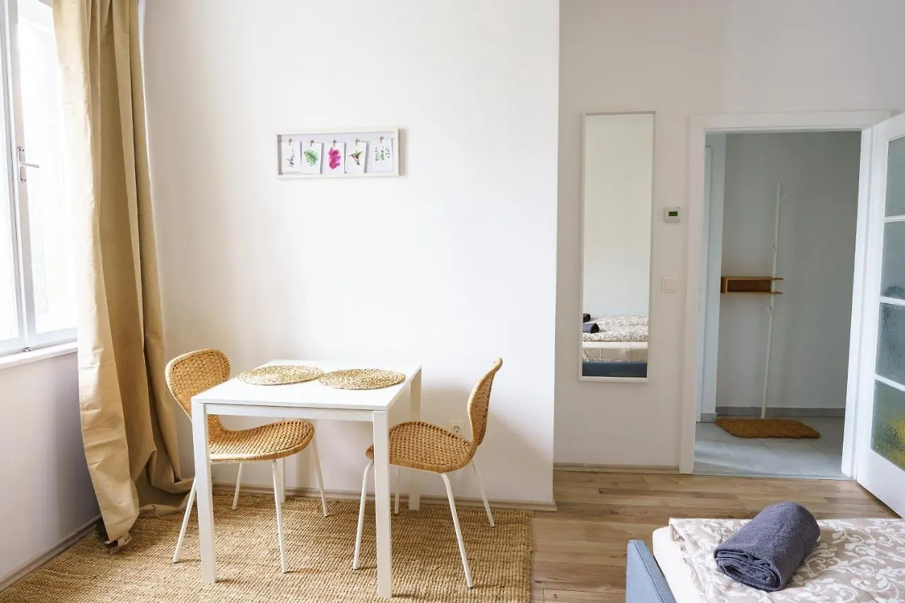 Vienna City Apartment Suedtiroler Platz Austria